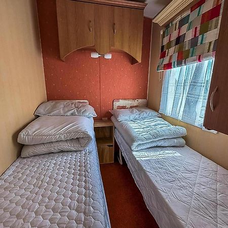 Superb Caravan By The Seaside In Kessingland, Suffolk Ref 90040Sg Benacre Eksteriør bilde